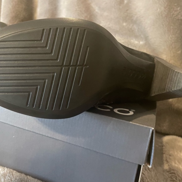 Ecco Shape 75 Women’s Bootie - Picture 8 of 9